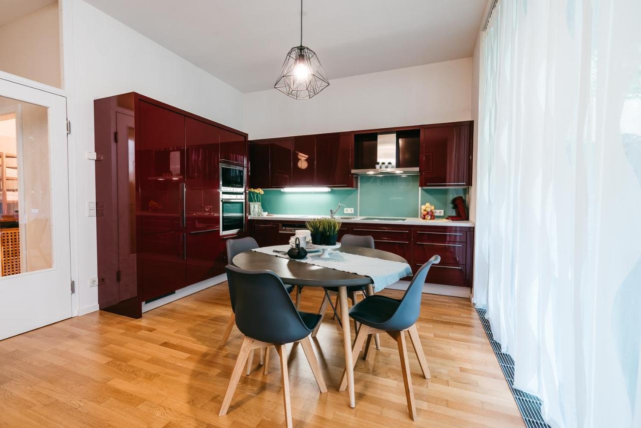 Luxury Downtown Appartement Mit Garage Graz Kültér fotó